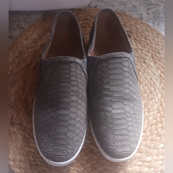 Joie Shoes - Joie Kidmore Snake-Print Slip-On Sneakers  Size 37 US 6.5
